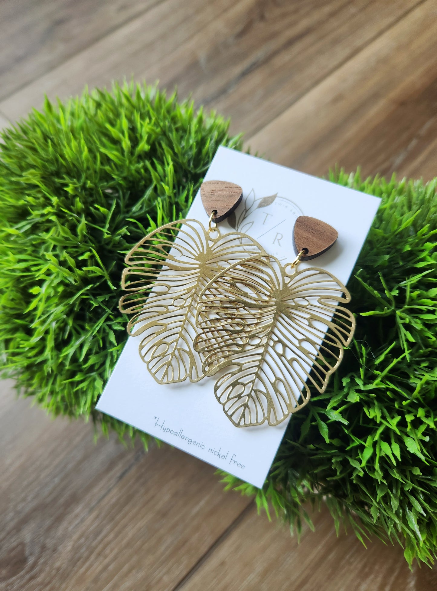 Monstera earring