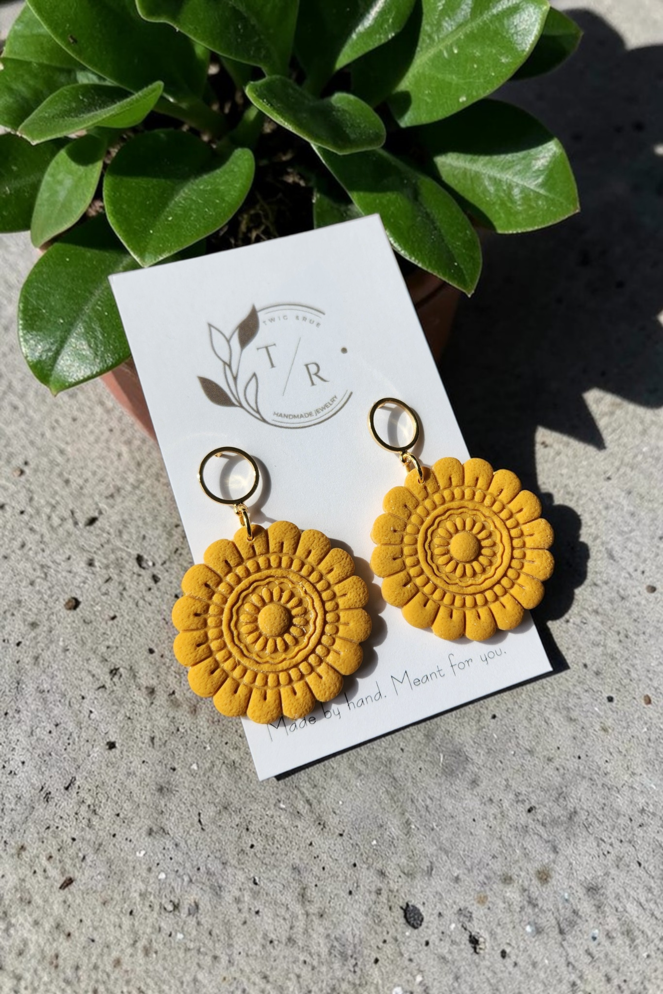 Fiona| Clay floral earrings