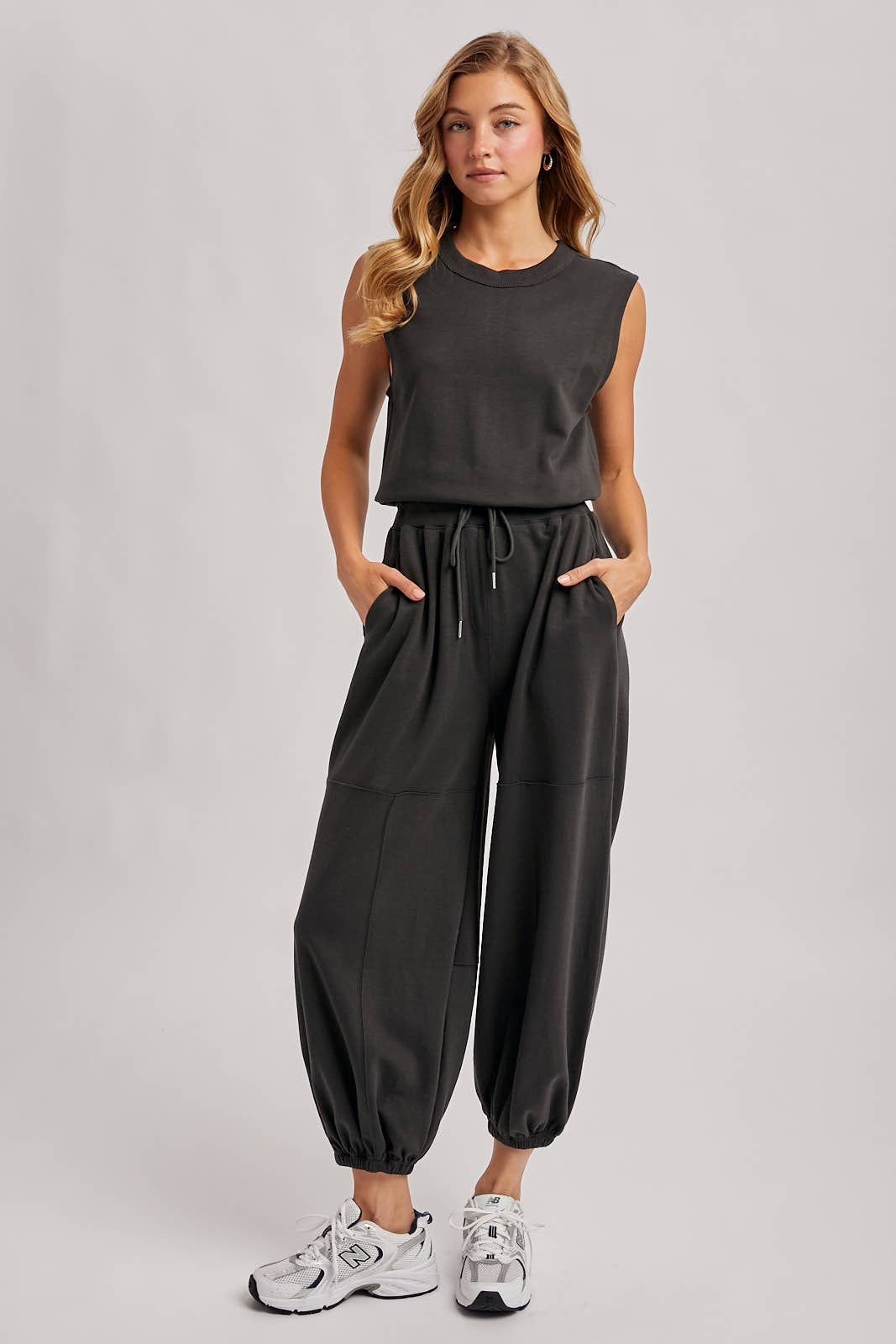 DRAWSTRING WAIST SLEEVELESS KNIT ACTIVE JUMPSUIT in Hunter Green