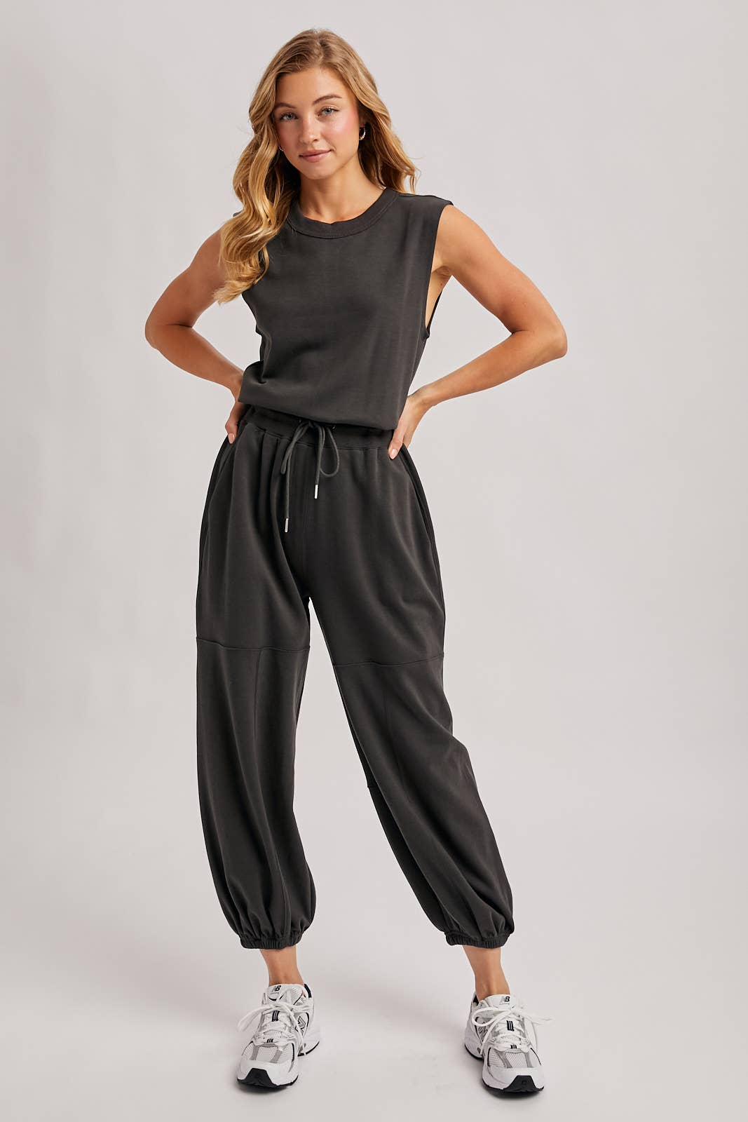 DRAWSTRING WAIST SLEEVELESS KNIT ACTIVE JUMPSUIT in Hunter Green