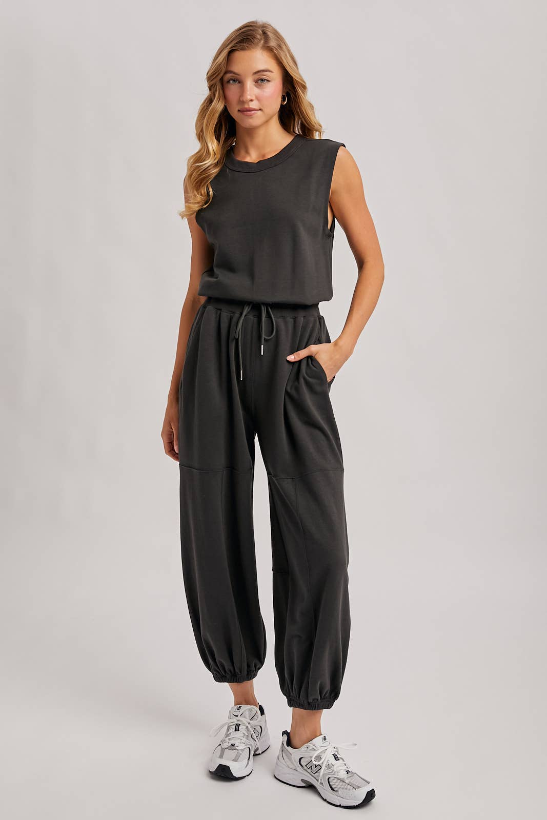 DRAWSTRING WAIST SLEEVELESS KNIT ACTIVE JUMPSUIT in Hunter Green