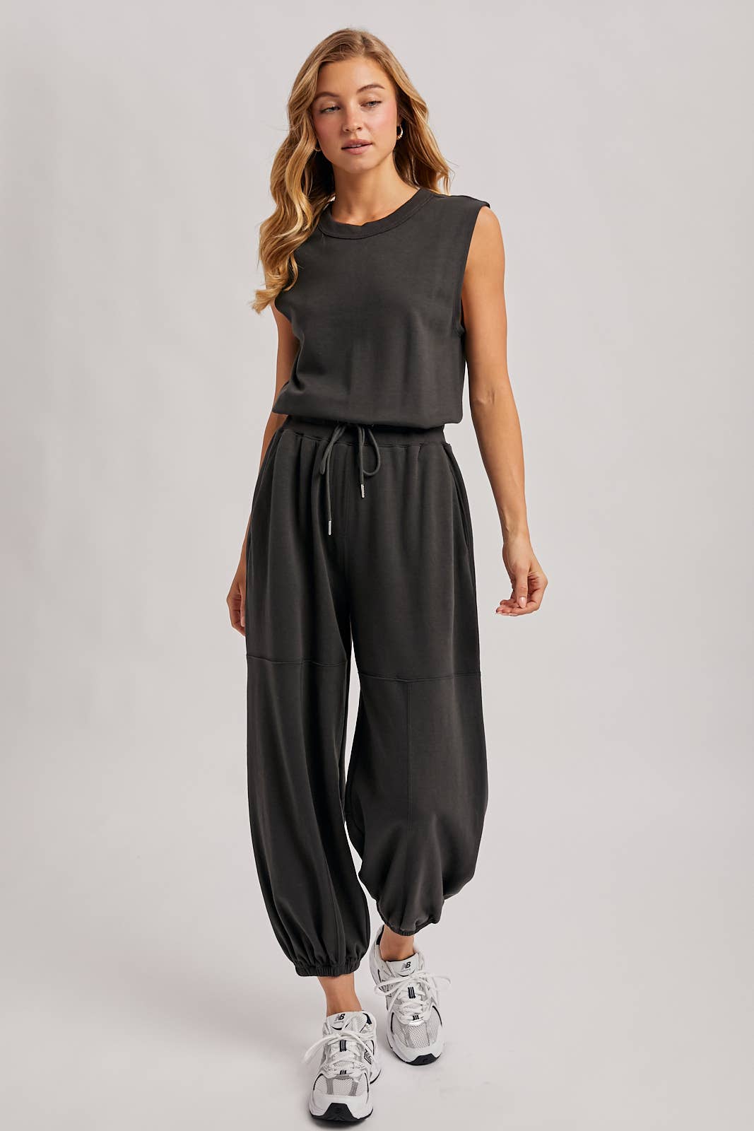 DRAWSTRING WAIST SLEEVELESS KNIT ACTIVE JUMPSUIT in Hunter Green