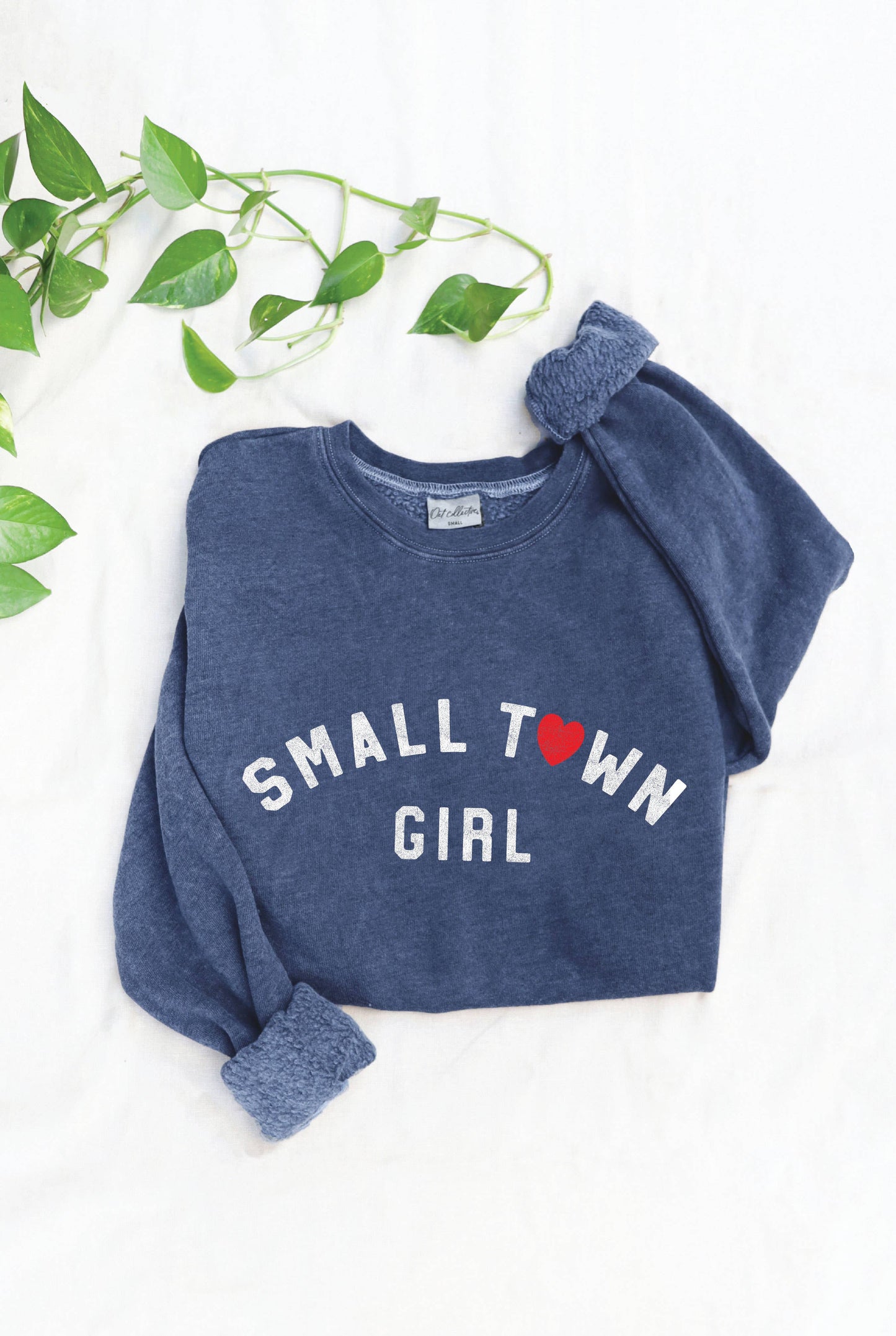 SMALL TOWN GIRL Sweatshirt: VINTAGE DENIM