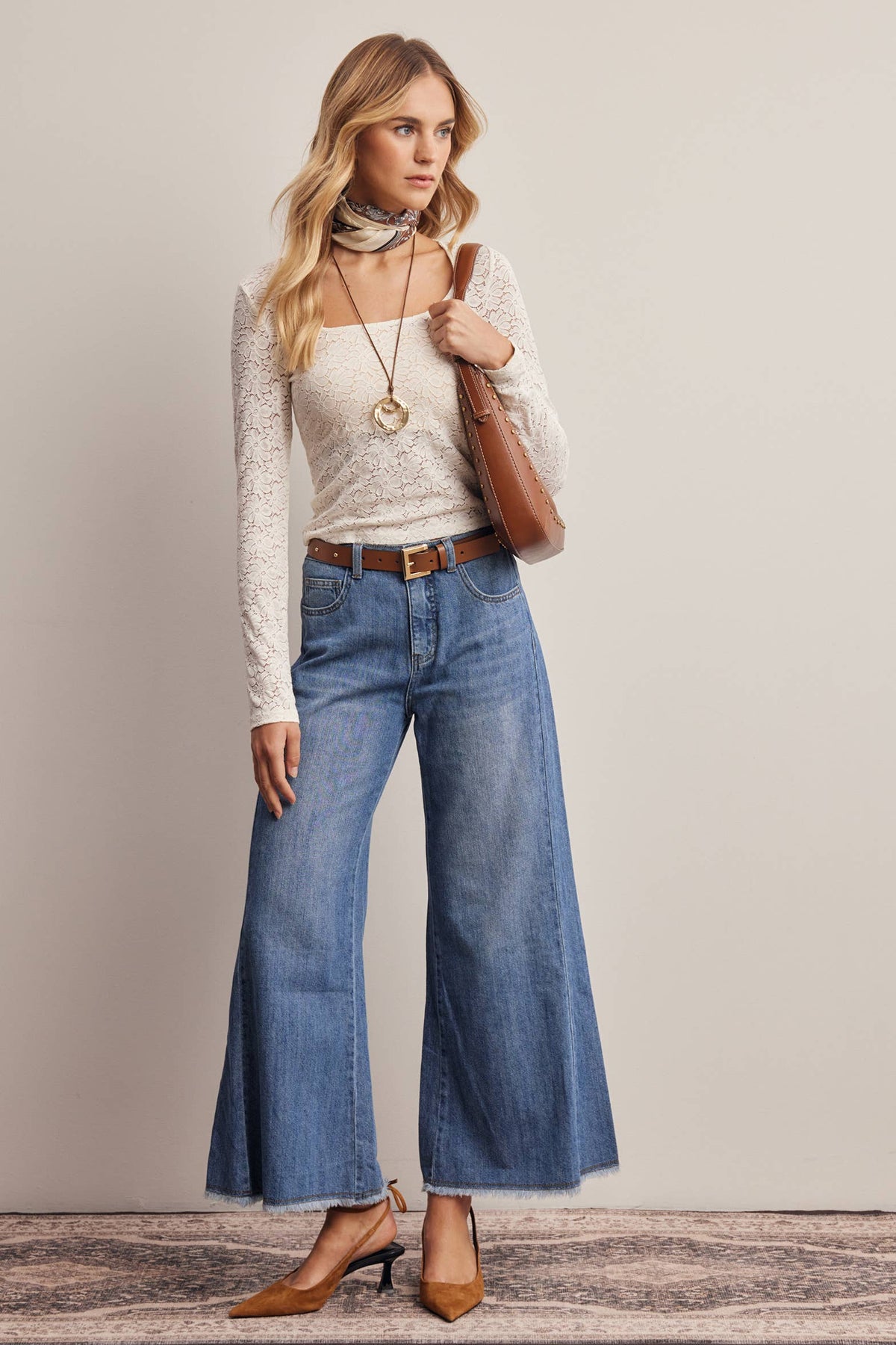 Stretch Floral Lace Knit Top