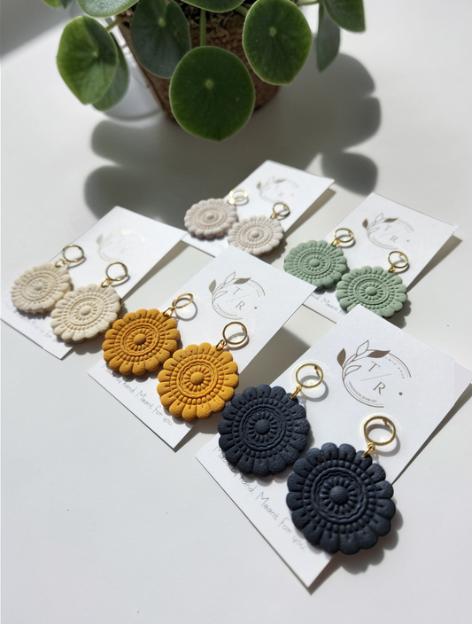 Fiona| Clay floral earrings