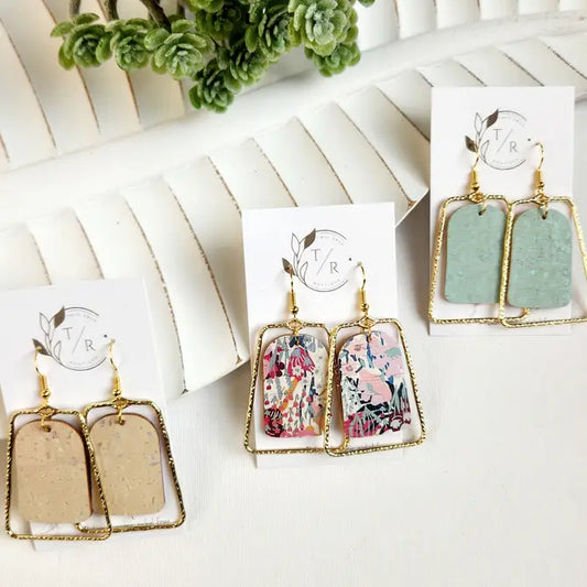 Chloe| Spring collection, leather statement earring