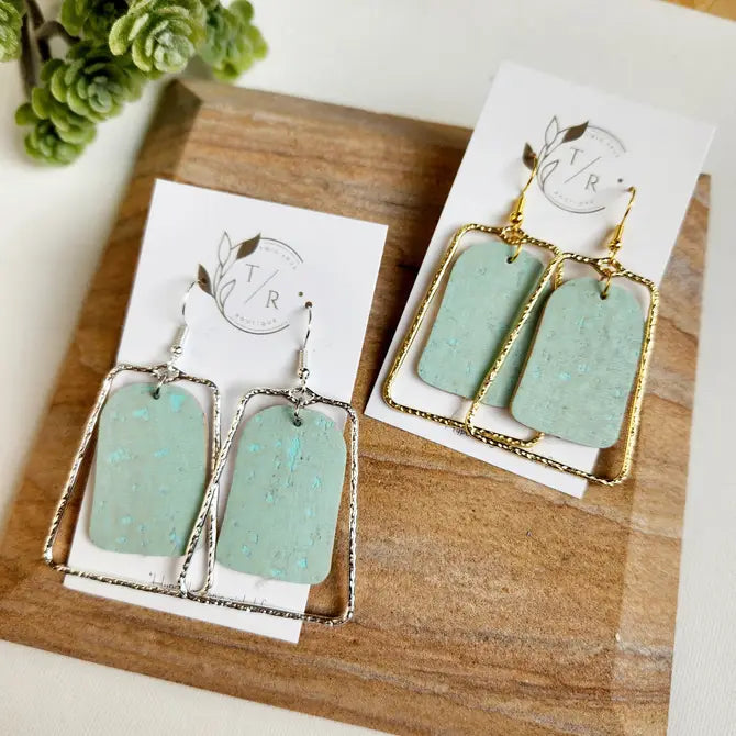 Chloe| Spring collection, leather statement earring